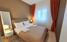 Noema Apartment - Central 2 Bedrooms & Free Parking